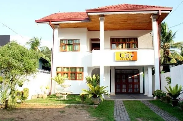 Hotel City Light - Image 1