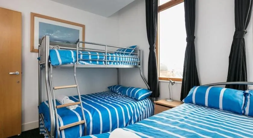 City Centre Apartment With Panoramic View - Image 1