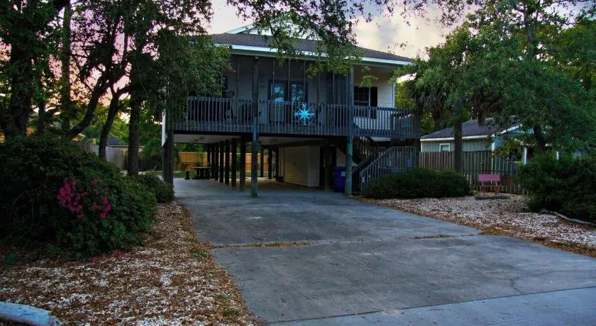 Nacl-h2o Salt Water Home 3 Bedrooms 2 Bathrooms Home - Image 1
