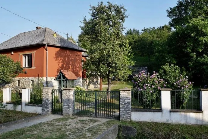 Orchard House Szilvasvarad - Image 1