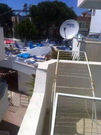Ponz Villas - Image 1