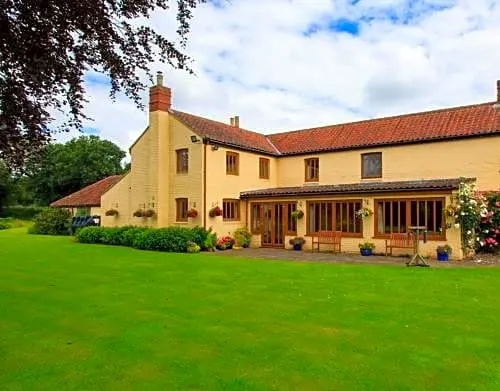 Wood Farm Kerdiston - Image 1