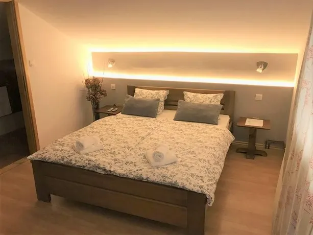 16 Lakes Guesthouse - Image 1
