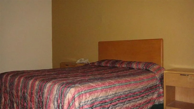 Holiday Motel - Image 1