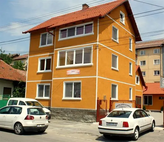 Pensiunea Bobo Panzio - Image 1