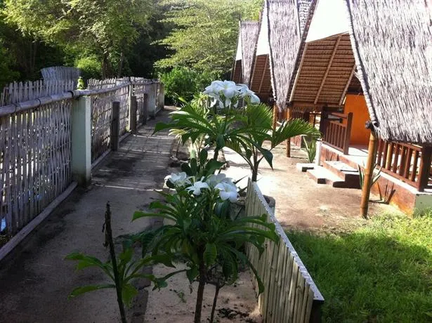 Kareba Bungalows - Image 1