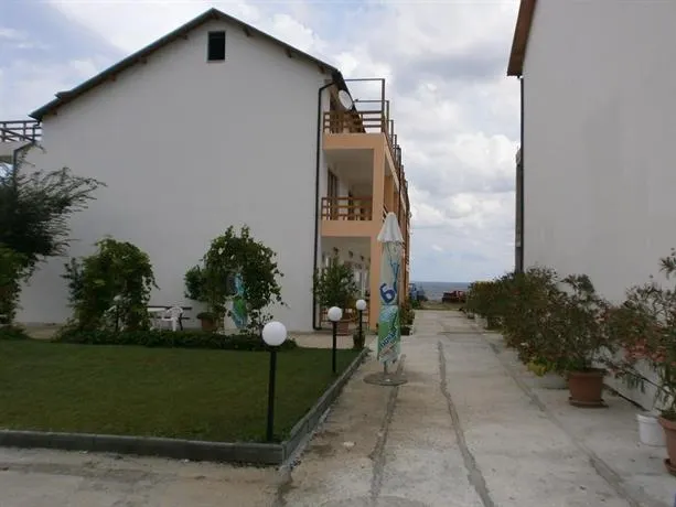 Hotel Rohi - Image 1