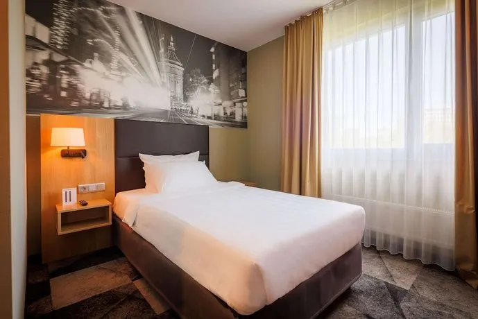 BEST WESTERN PREMIER Hotel LanzCarré - Image 1