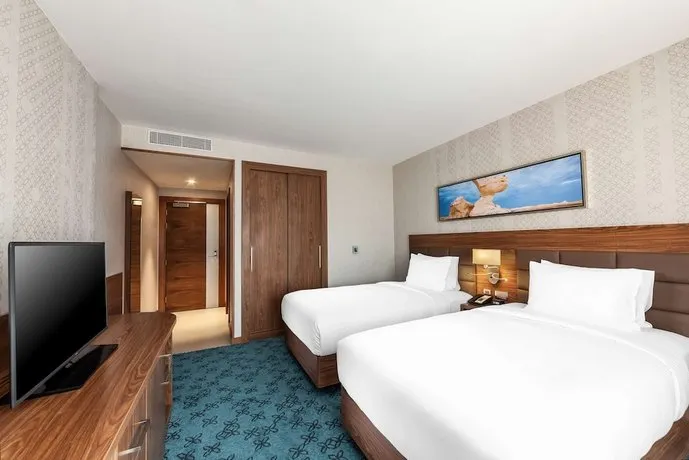 Hilton Garden Inn Dubai Al Jadaf Culture Village - Image 1