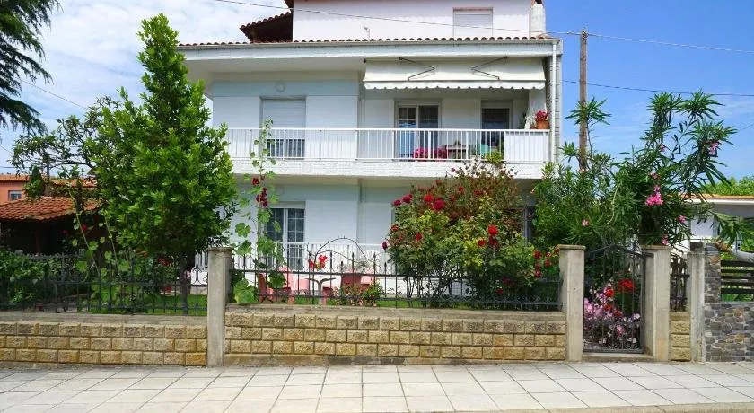 Village Avdira Family House - Image 1