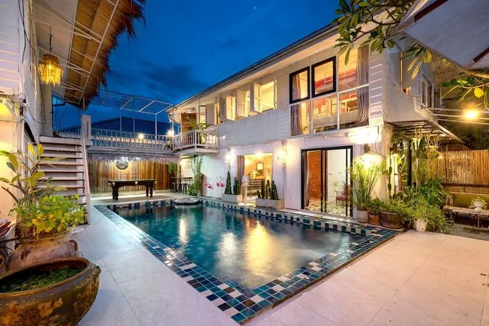 Paradise 6 Bedroom Pool Villa - Image 1