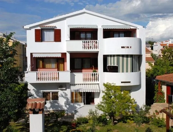 Apartments Manda - Image 1