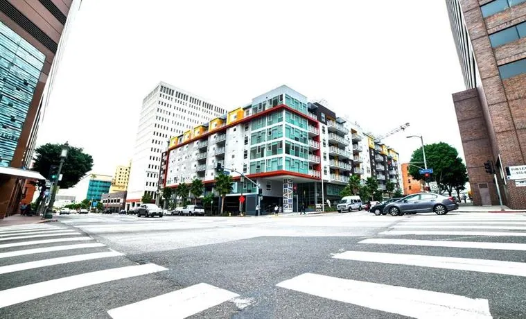 LA Central Apartel - Image 1