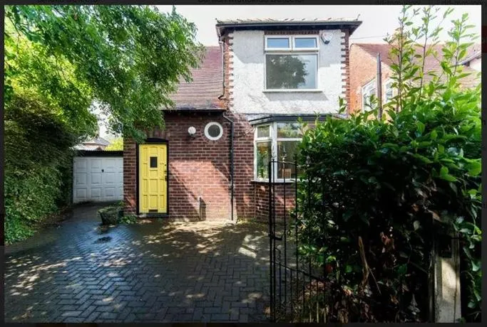 Ambrose Drive - Image 1
