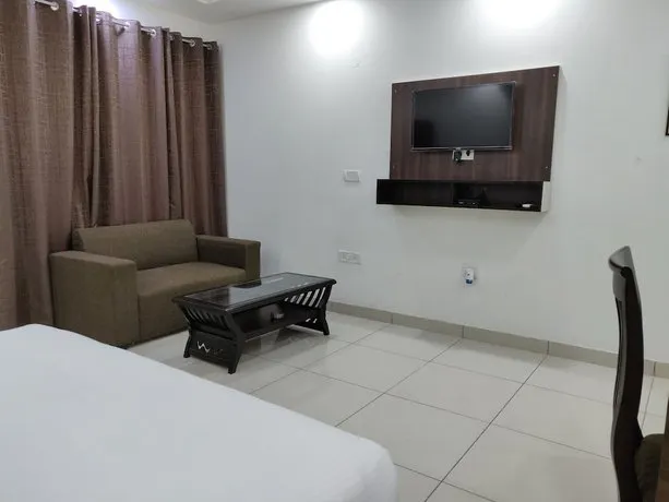 Green Lotus Residency - Image 1