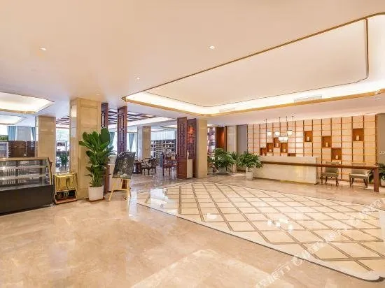 Huazhong Holiday Hotel (Wanbo Plaza Branch) - Image 1