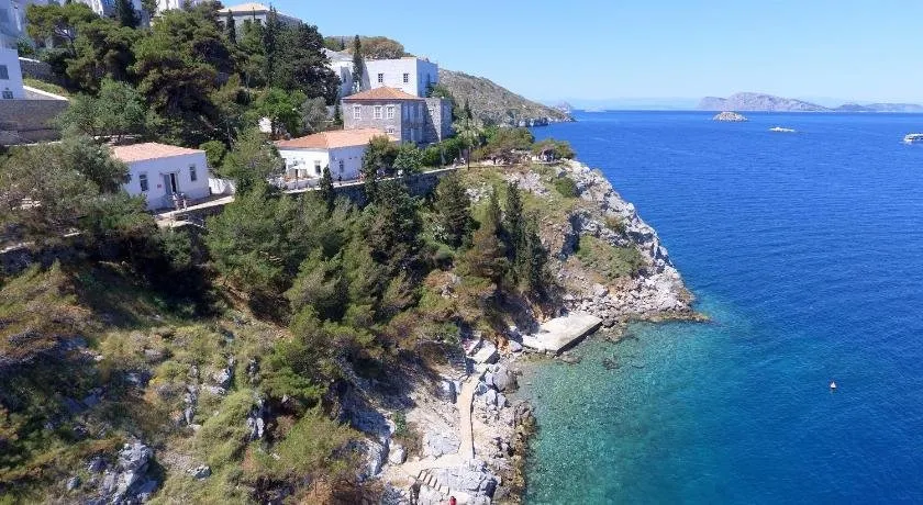 Douskos Beach House - Image 1