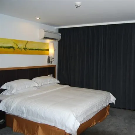 Huangguan Hotel - Image 1