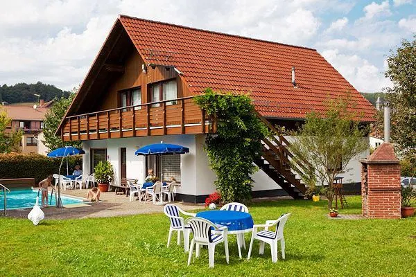 Apartment in Armsfeld With Pool - Image 1