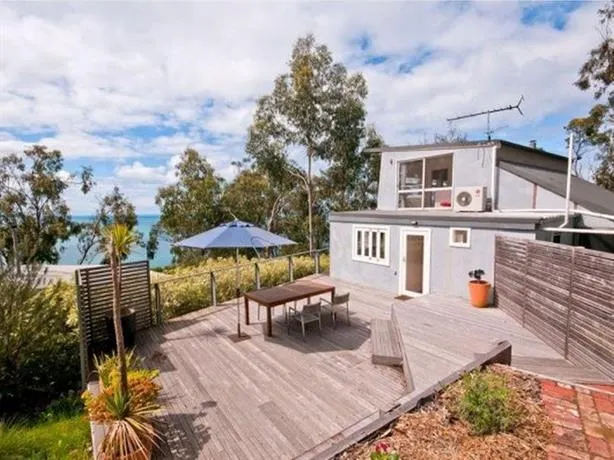 Saisun Beachhouse Wye River - Image 1