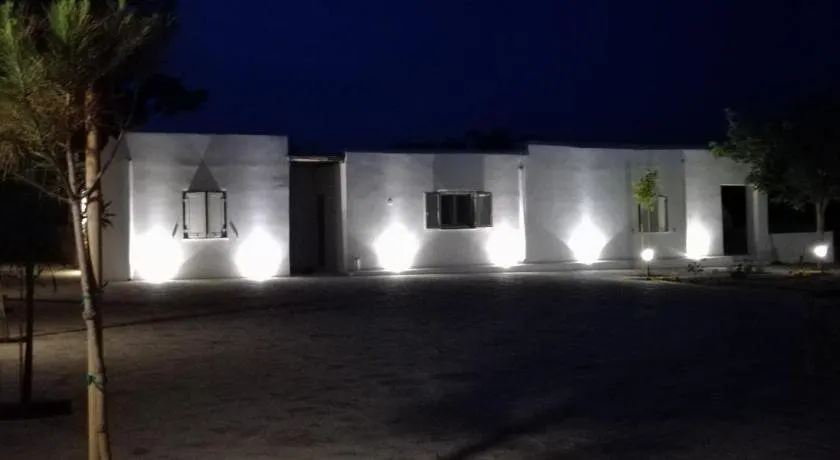 Sandy beach house - Image 1