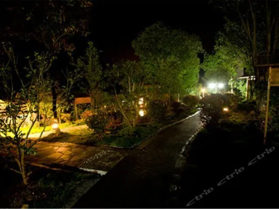 WULI TIANXI HOT SPRING HOTEL - Image 1