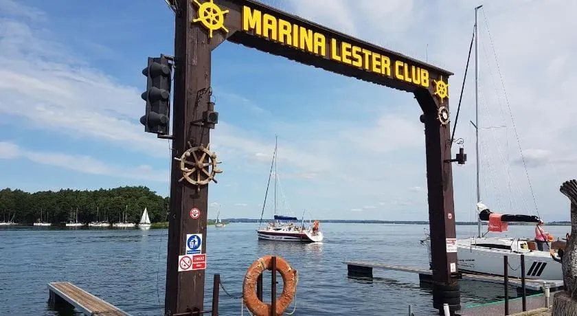 Marina Lester Club - Image 1