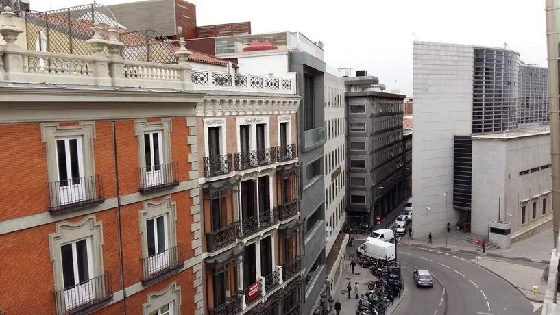 Hostal Madrid Centro - Image 1