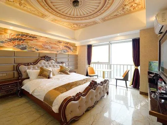 Bandao Holiday Hotel - Image 1