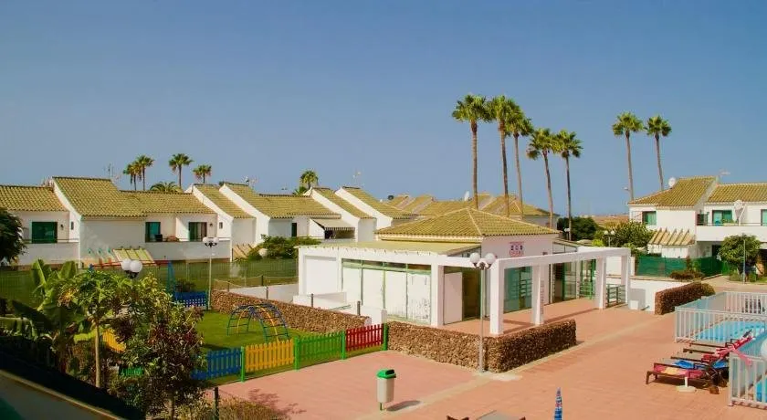 T&T Relaxing Bungalow in Sonnenland - Image 1
