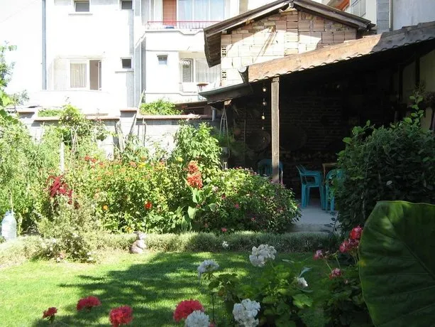 Guest House Sokratovi - Image 1