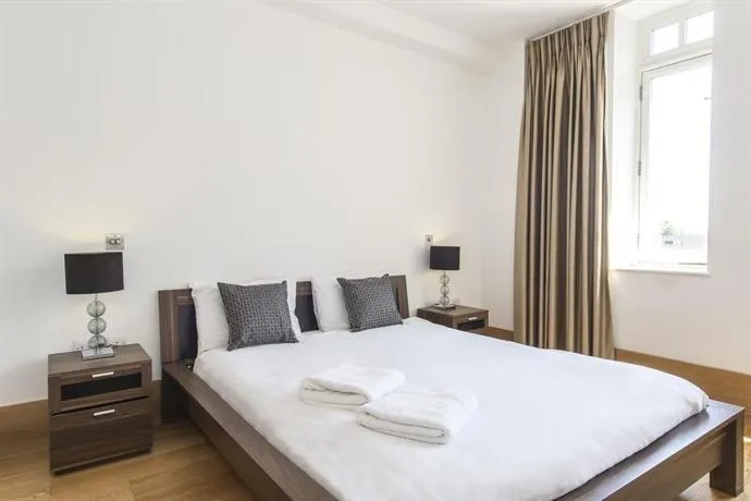 Tower Hill Serviced Apartments - Image 1