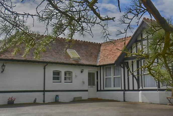 Fairacre House - Image 1