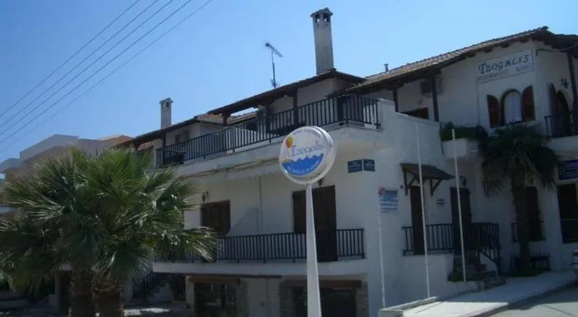 Tzogalis Apartments - Image 1