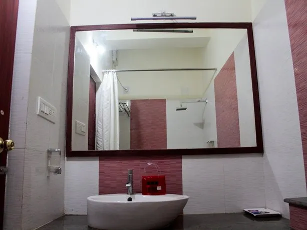 Hotel Pelican - Image 1