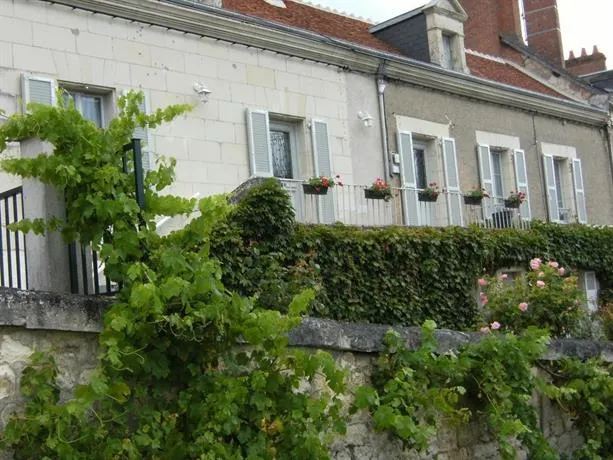 La Chaussee Des Ponts - Image 1