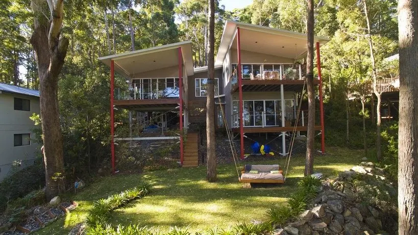 Smiths Lake House - Image 1