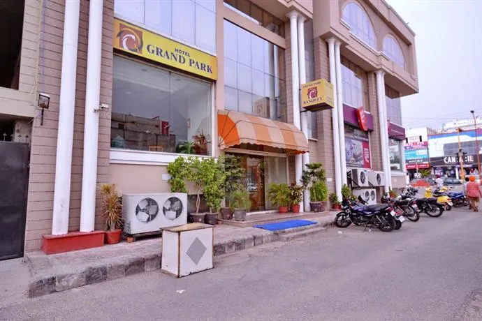 Grand Park - Image 1