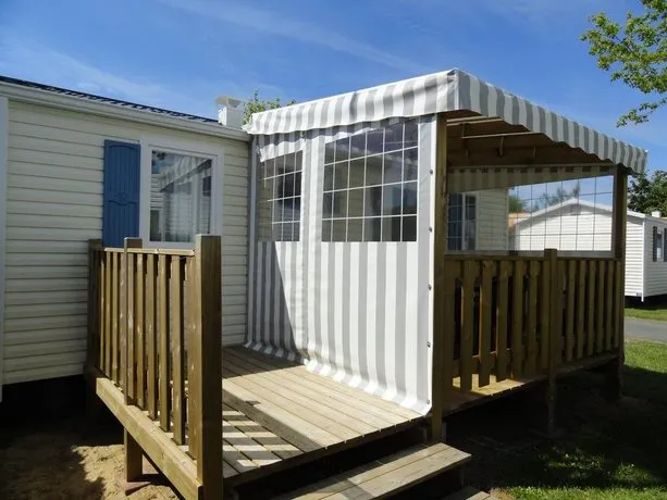 Camping Le Lagon Bleu - Image 1