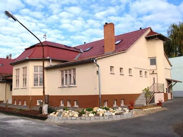 Kinizsi Panzió - Image 1