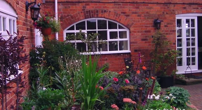 The Old House B&B - Image 1
