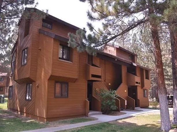 1 Quarto e Loft, dois banheiros completos, acomoda 6, dois níveis para desfrutar de suas férias Mammoth Lakes - Image 1