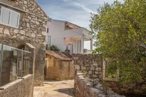 Apartments Mazor - Image 1