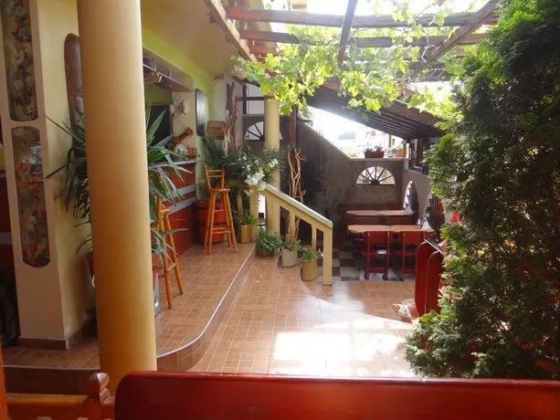 Hotel Rosa - Image 1