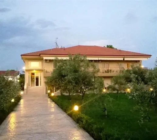 Gaia Studios & Apartments - Image 1