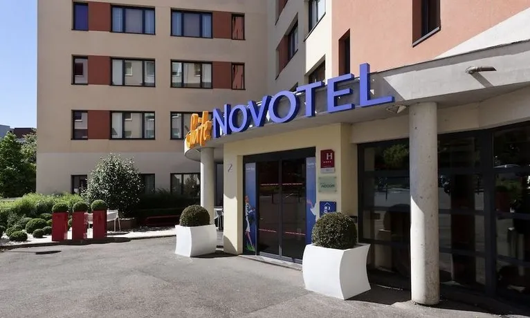 Novotel Suites Paris Vélizy - Image 1