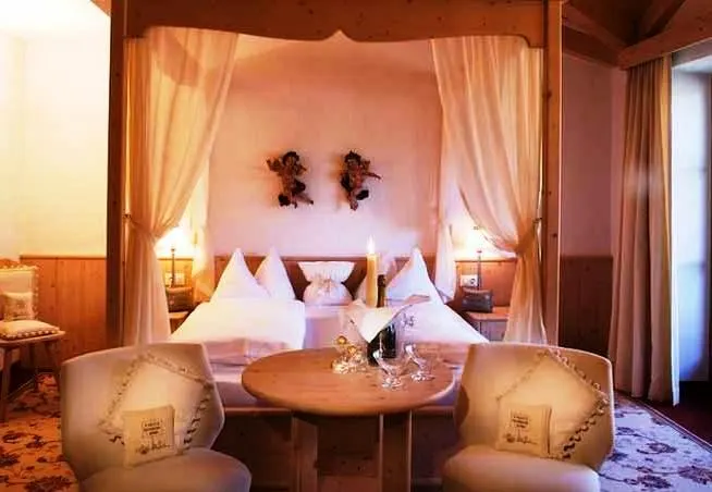Hotel Olympia - Image 1