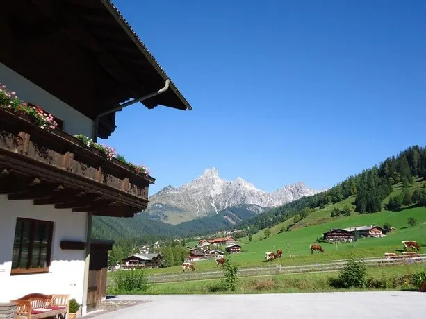 Hotel & Pension Rottenau - Image 1
