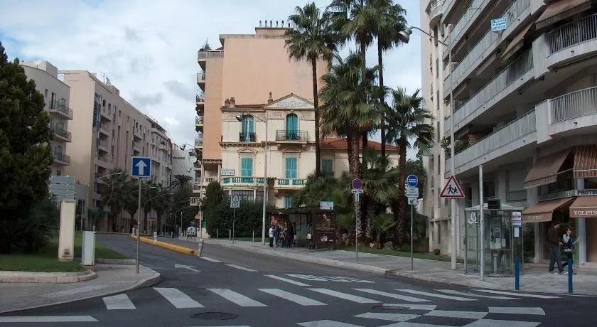 Apartment Boulevard Francois Grosso - Image 1