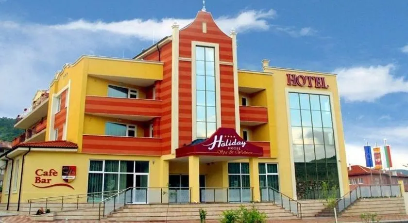 Holiday Hotel & Spa - Image 1